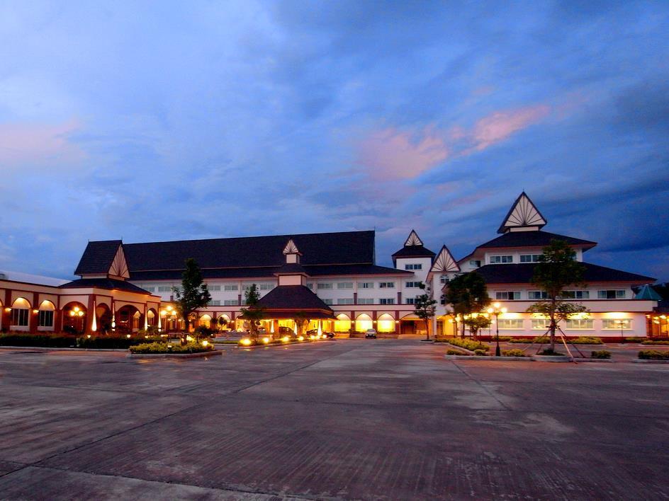Major Grand Hotel Chum Phae Exterior photo